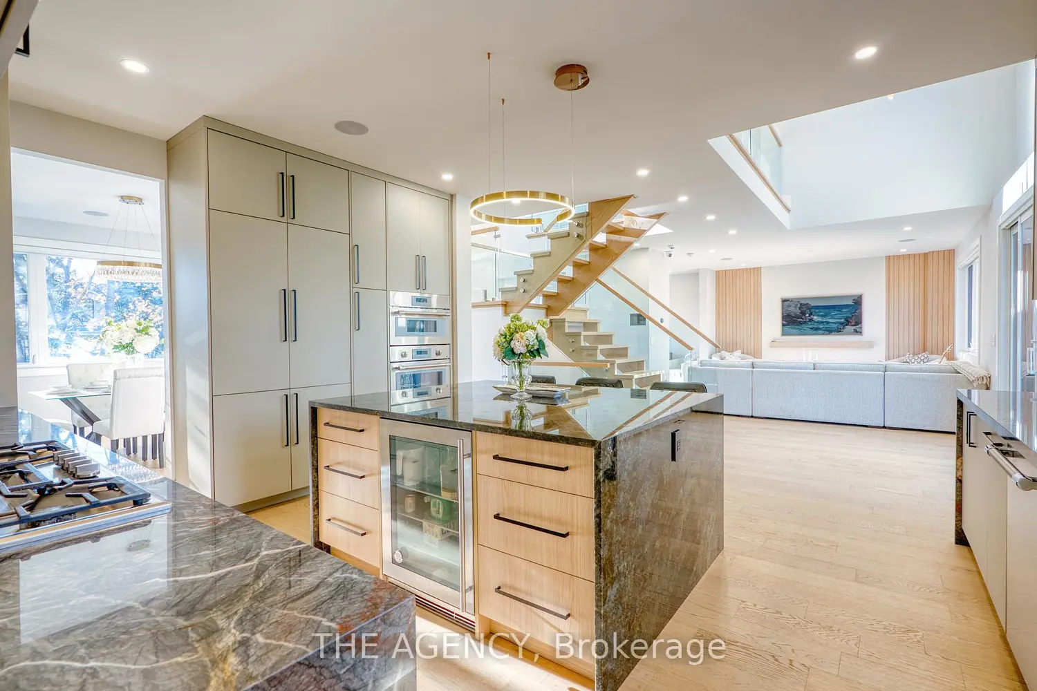 Additional image 9 of 519 Third Line