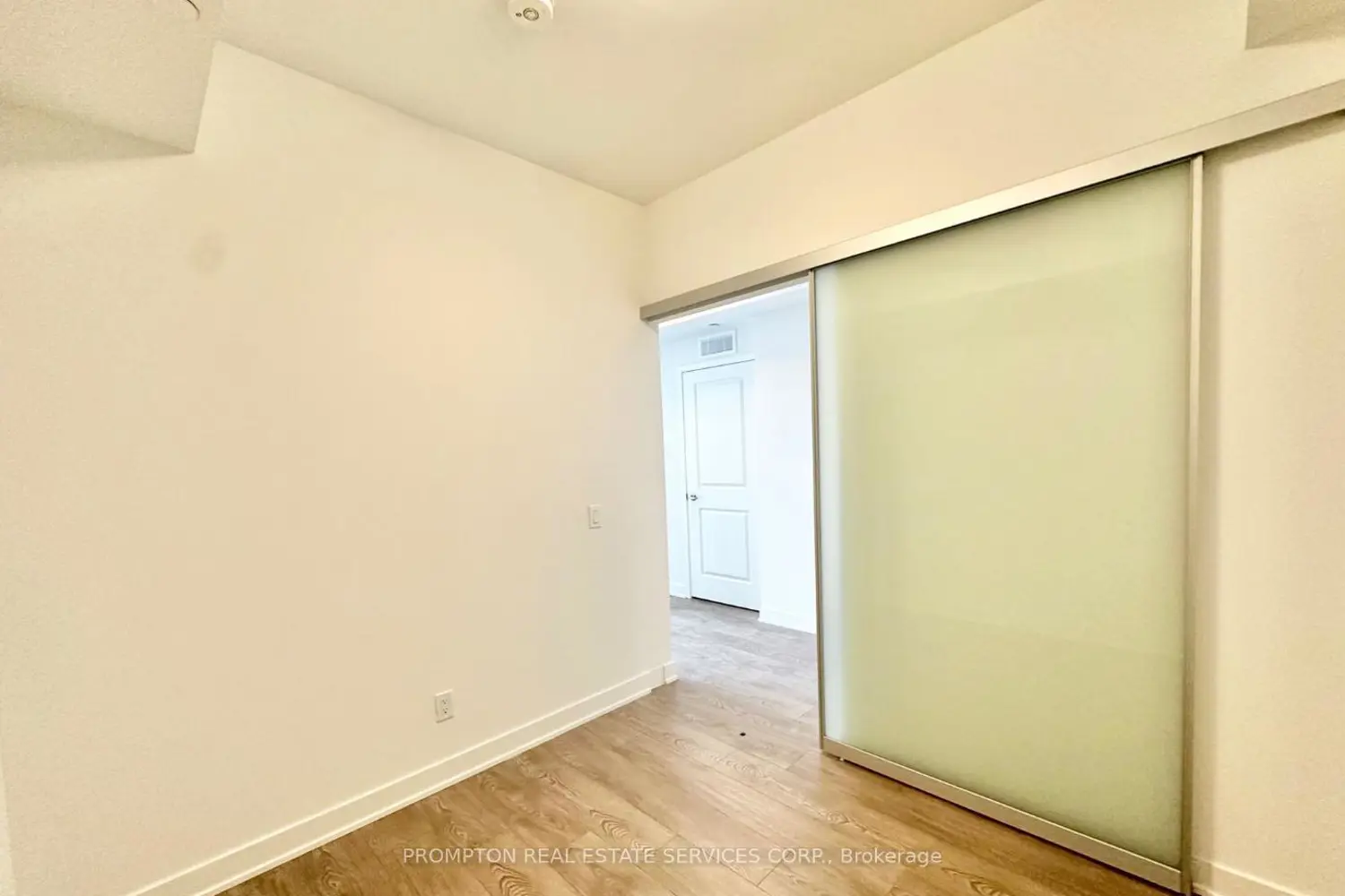 Additional image 12 of 543 Richmond Street 1116