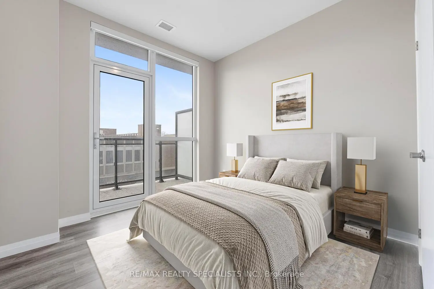 Additional image 10 of 60 Charles St W Street 308