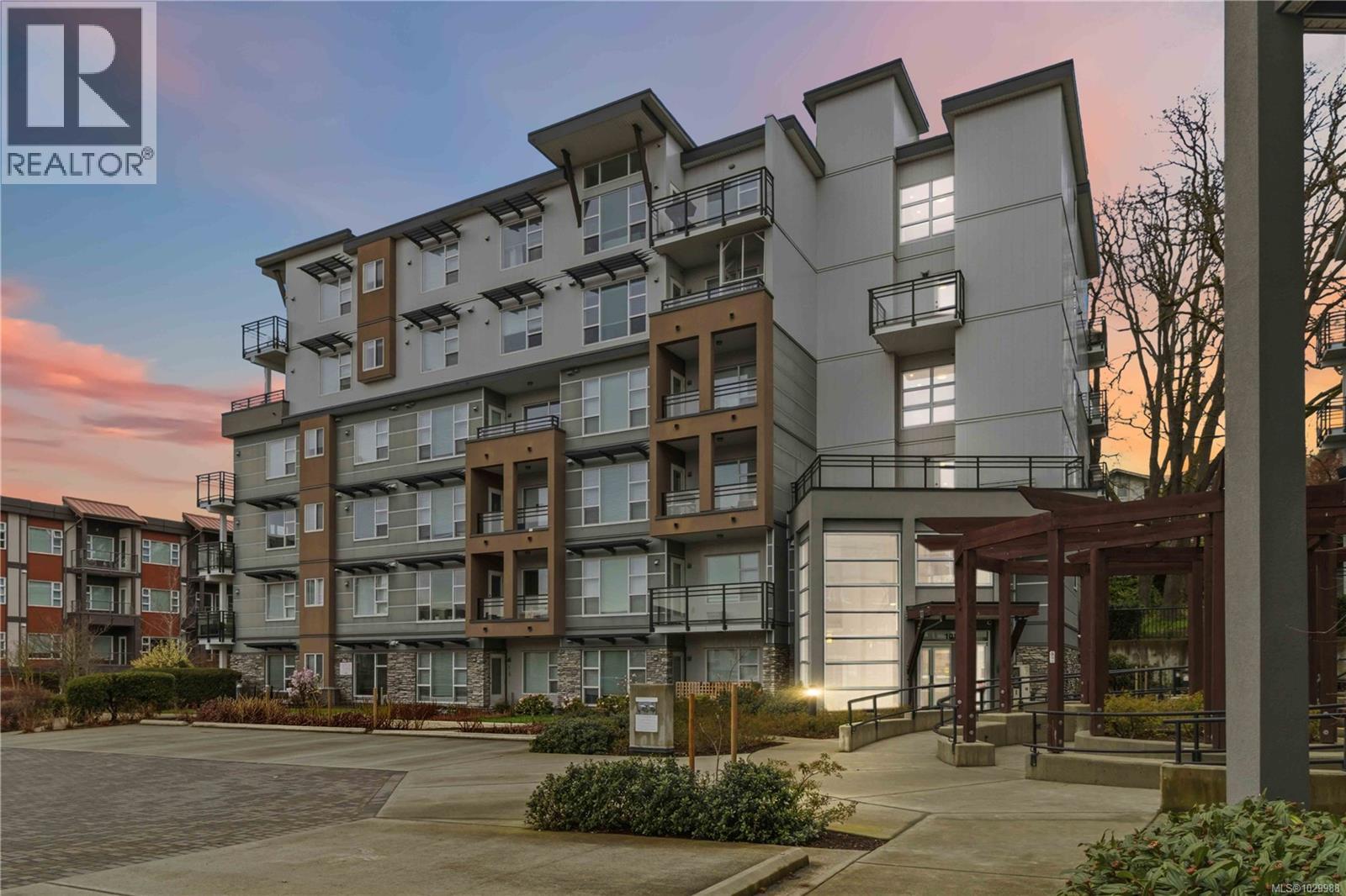 105 1016 Inverness Rd