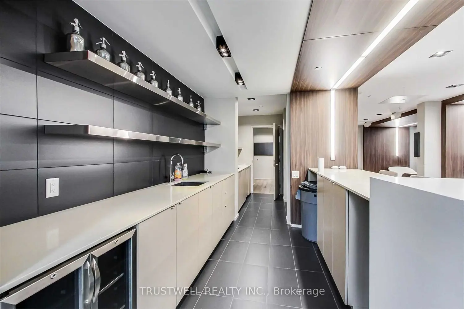 Additional image 17 of 101 Peter Street 1601