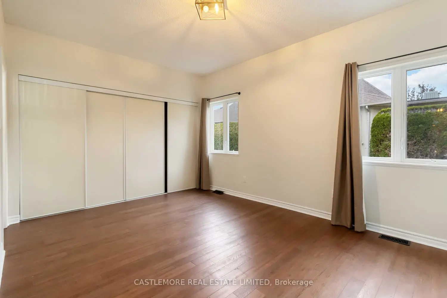 Additional image 12 of 1 Ferndown Crescent