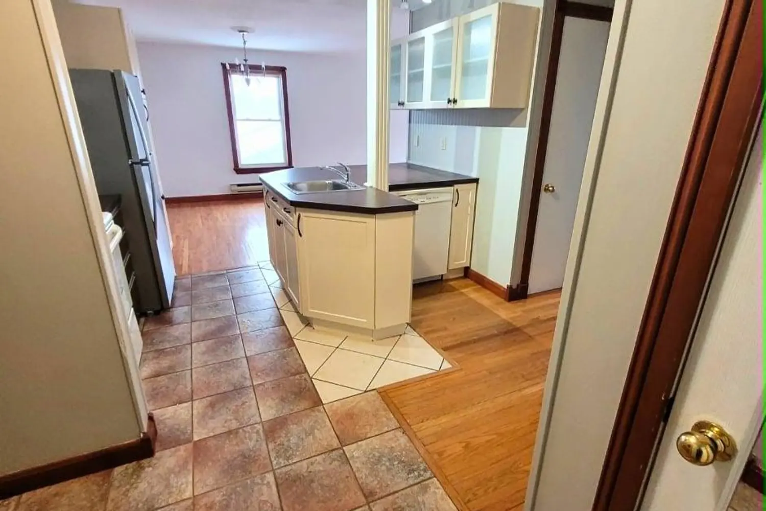 Additional image 7 of 540 Talbot Place 403