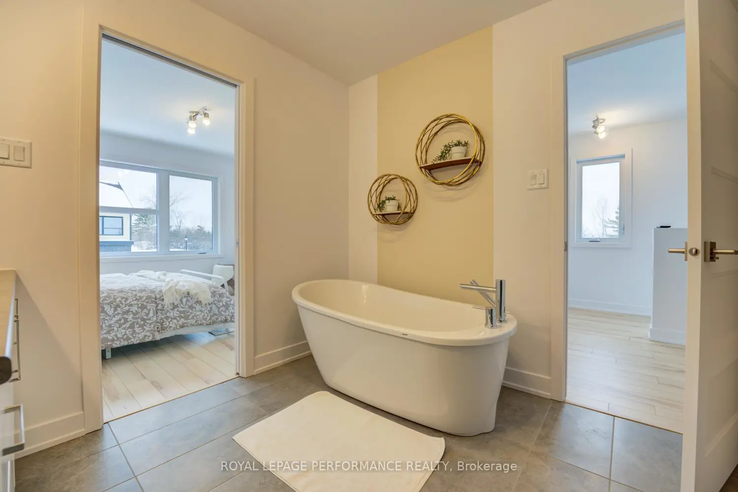 Additional image 17 of 2517 Gray Crescent