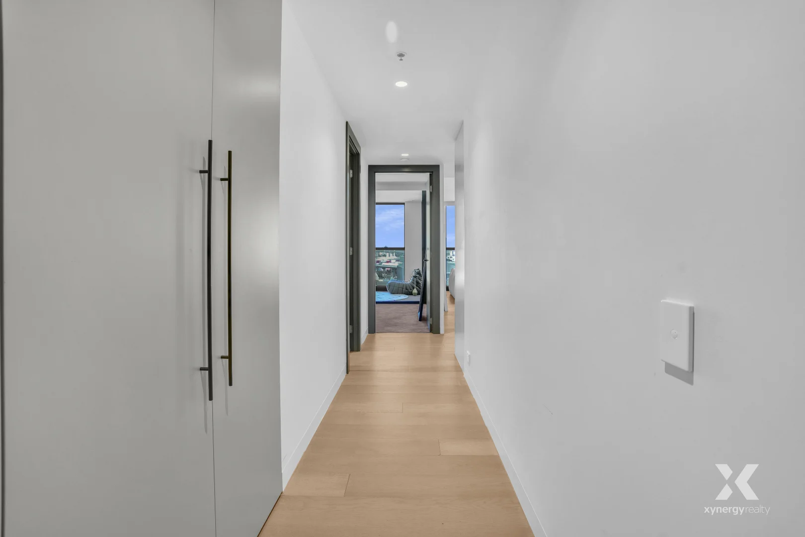 1010/25 Waterfront Way, Docklands VIC 3008 photo 2