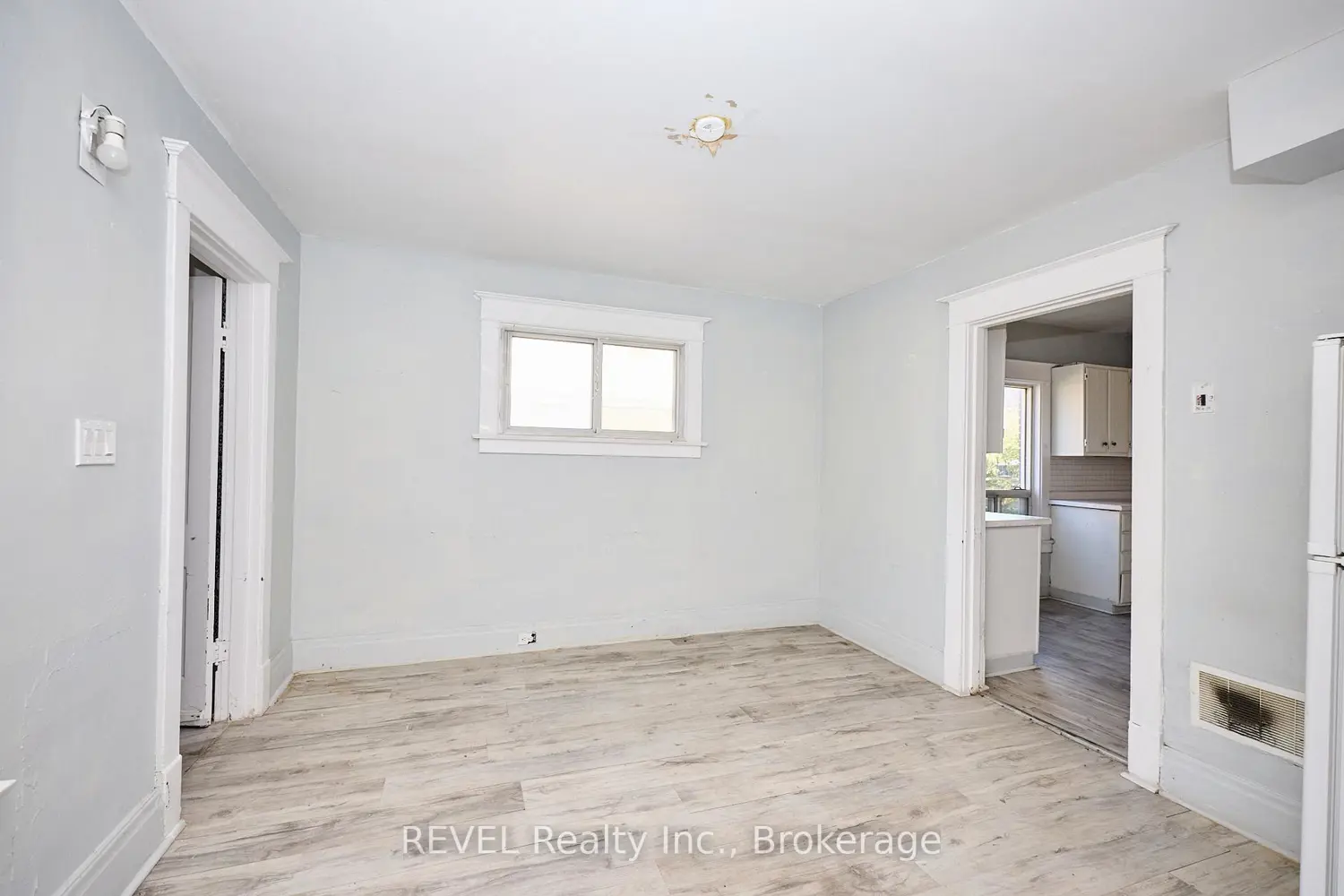 Additional image 3 of 5806 Prince Edward Avenue