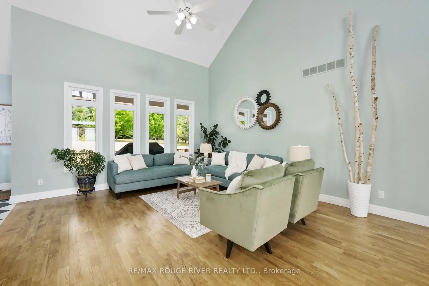 9138 Danforth Road photo 5