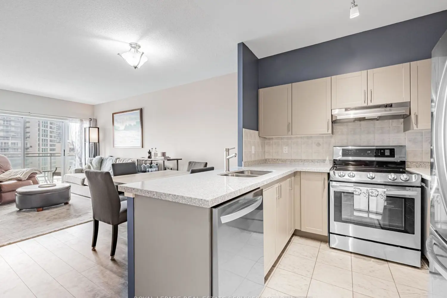 Additional image 3 of 600 Queens Quay 1029