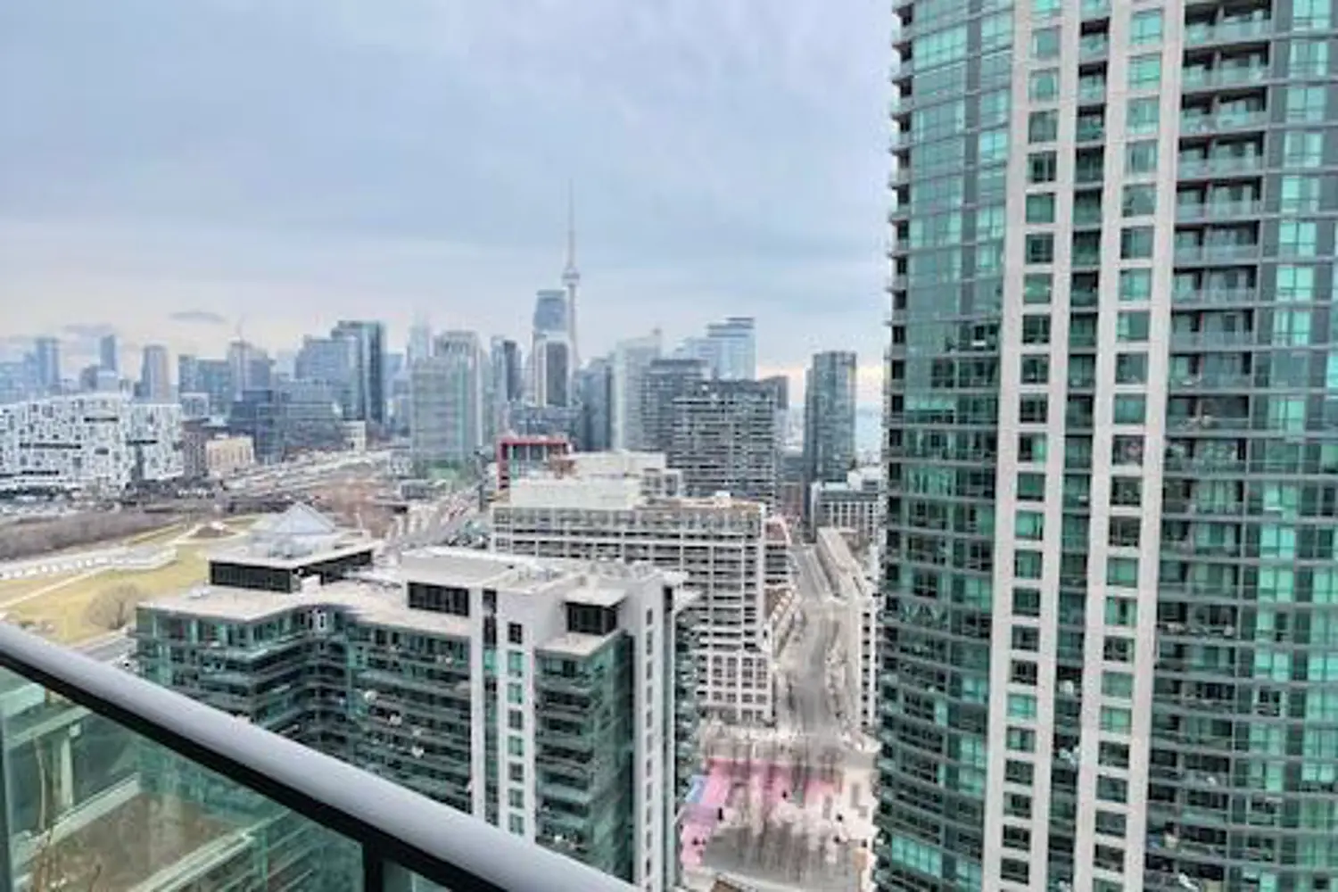 Additional image 15 of 219 Fort York Boulevard 2506