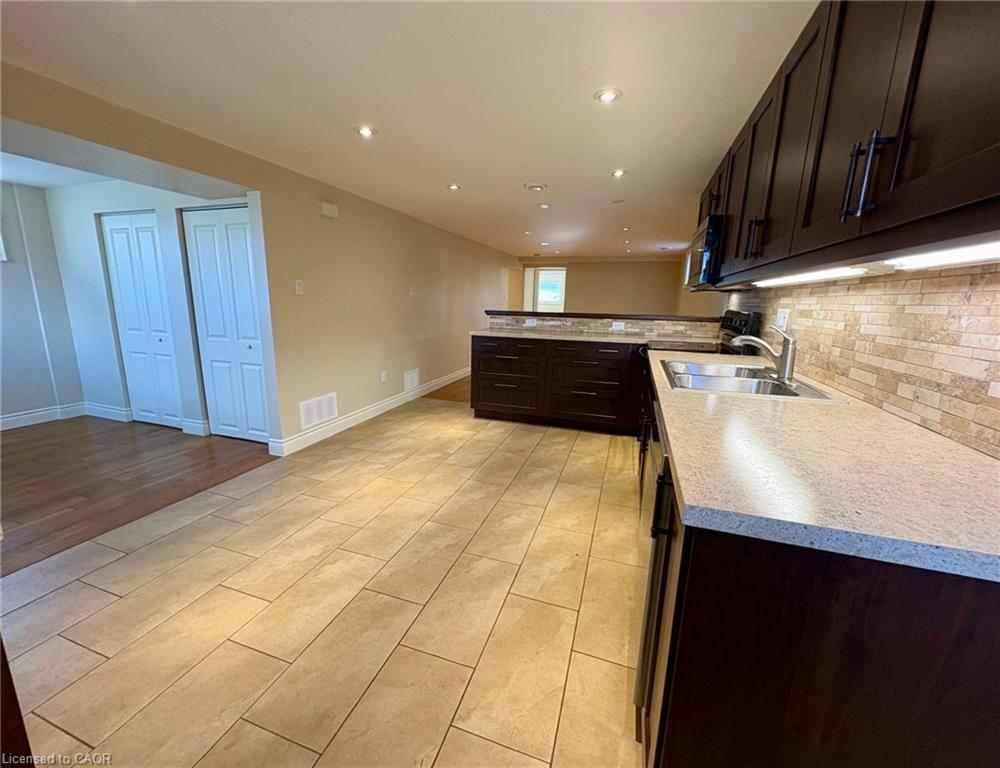 Additional image 3 of Lower-1491 Brenner Crescent, Burlington, ON, L7P 2V9