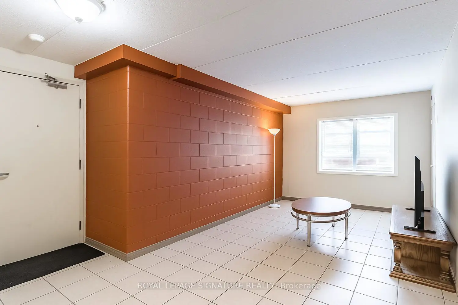 261 Lester Street 301