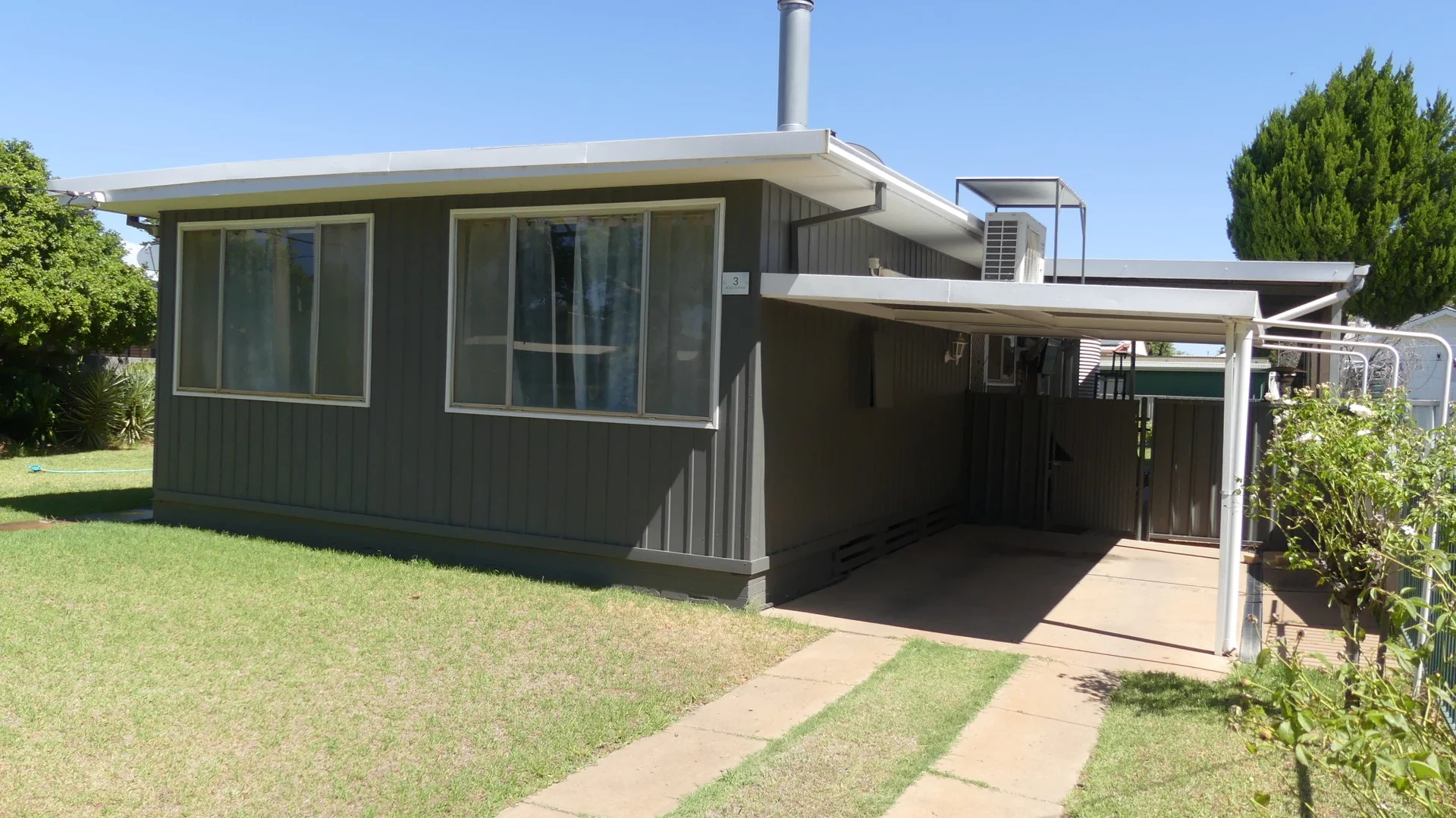 3 Boss Ave, Warren NSW 2824