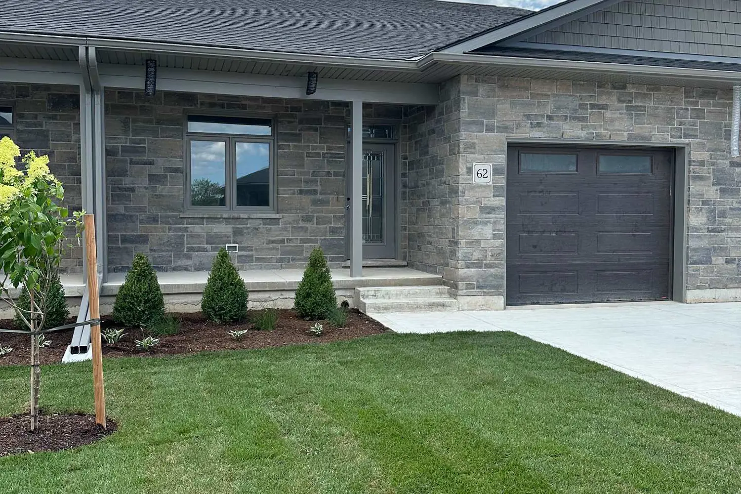 62 Cavalier Crescent