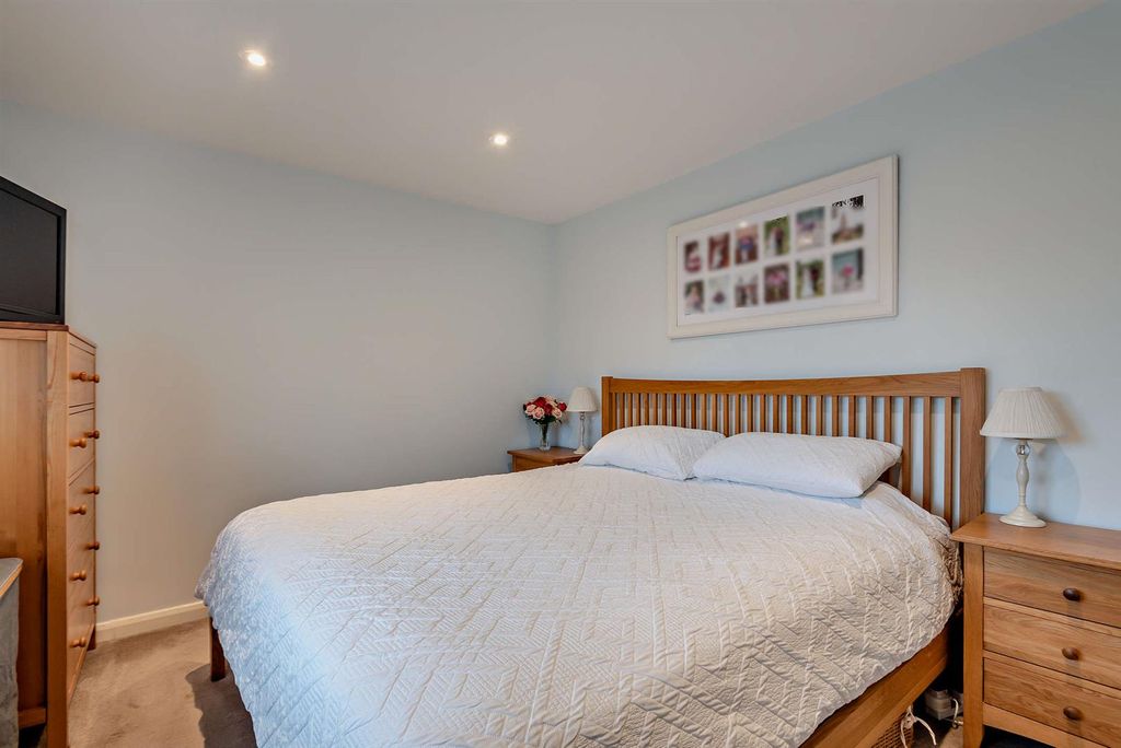 Additional image 11 of 4 bed semi-detached house for saleBracken Way, Chobham, Woking GU24