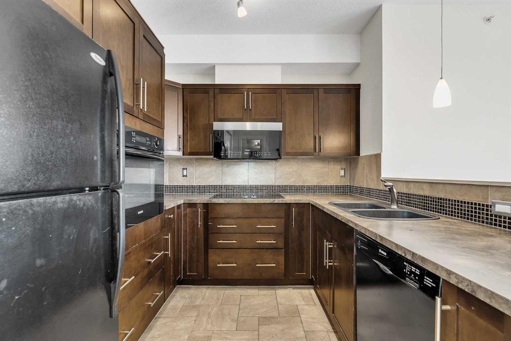 Additional image 5 of 415-26 Val Gardena View SW, Calgary, AB, T3H 2V9