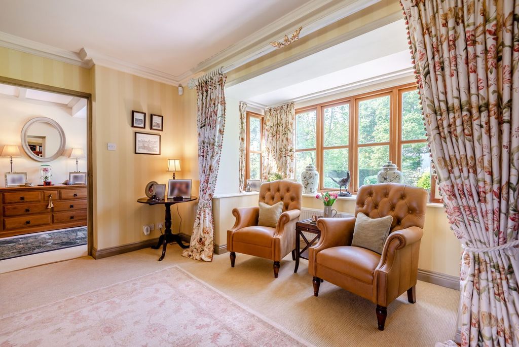 5 bed detached house for saleCallow, Hereford HR2 photo 4