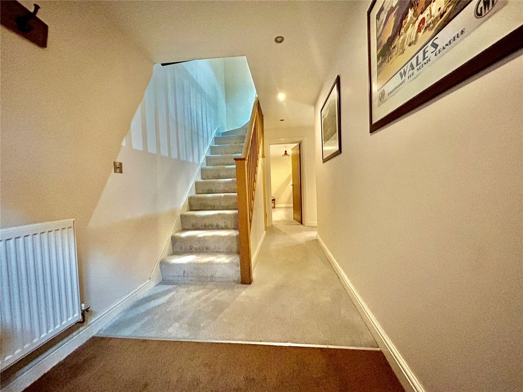 Additional image 3 of 3 bed maisonette for saleCadnant Road, Menai Bridge, Isle Of Anglesey LL59