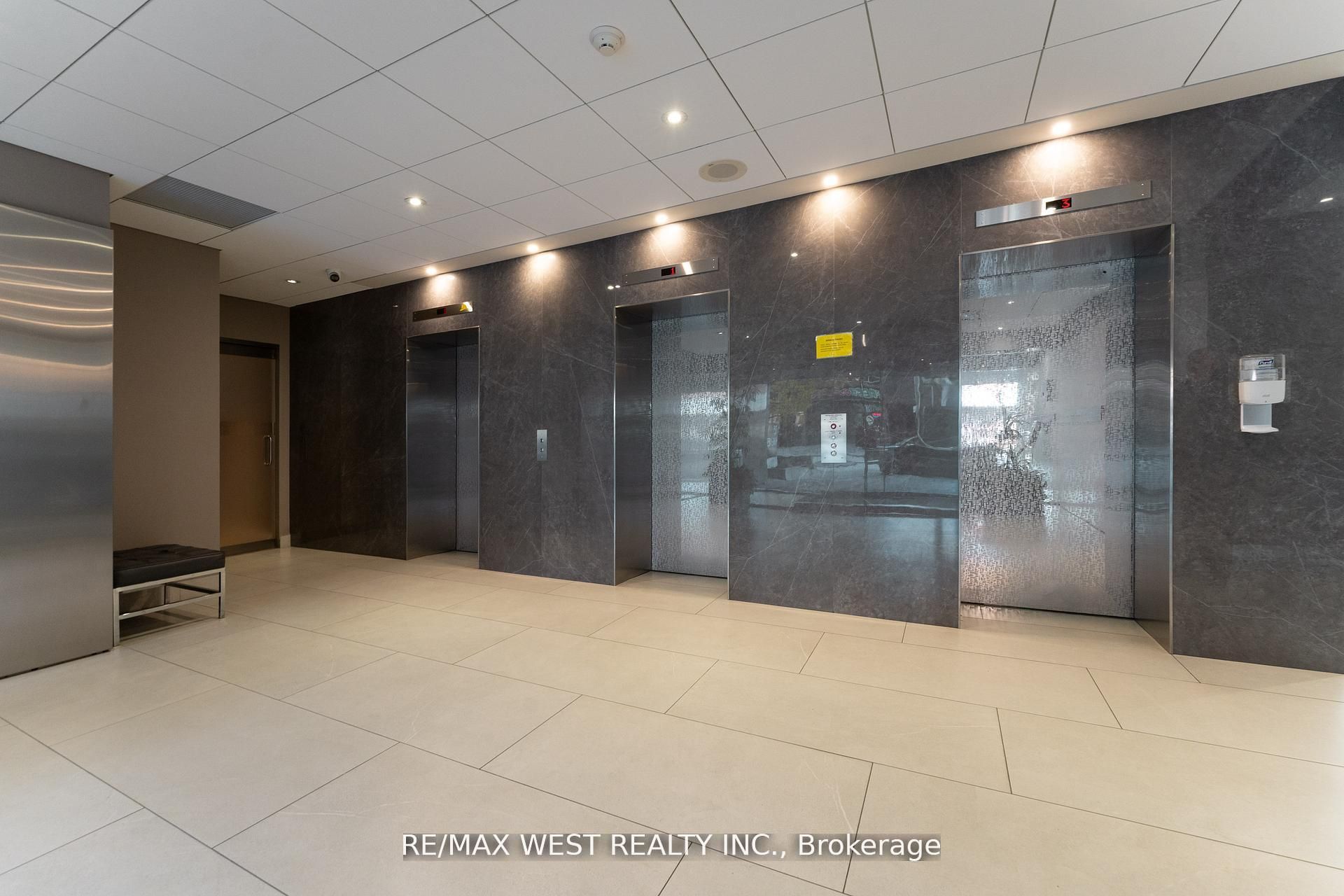 Additional image 5 of 205-725 King Street W, Toronto, ON, M5V 2W9