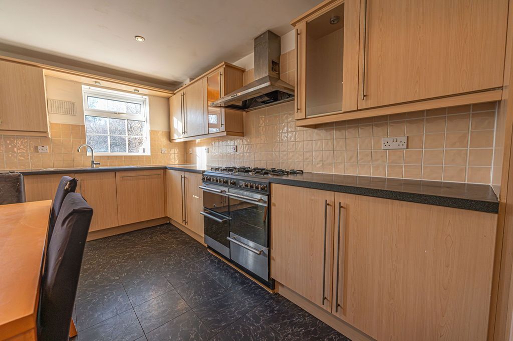 Additional image 5 of 4 bed terraced house for salePowis Close, Newport NP10