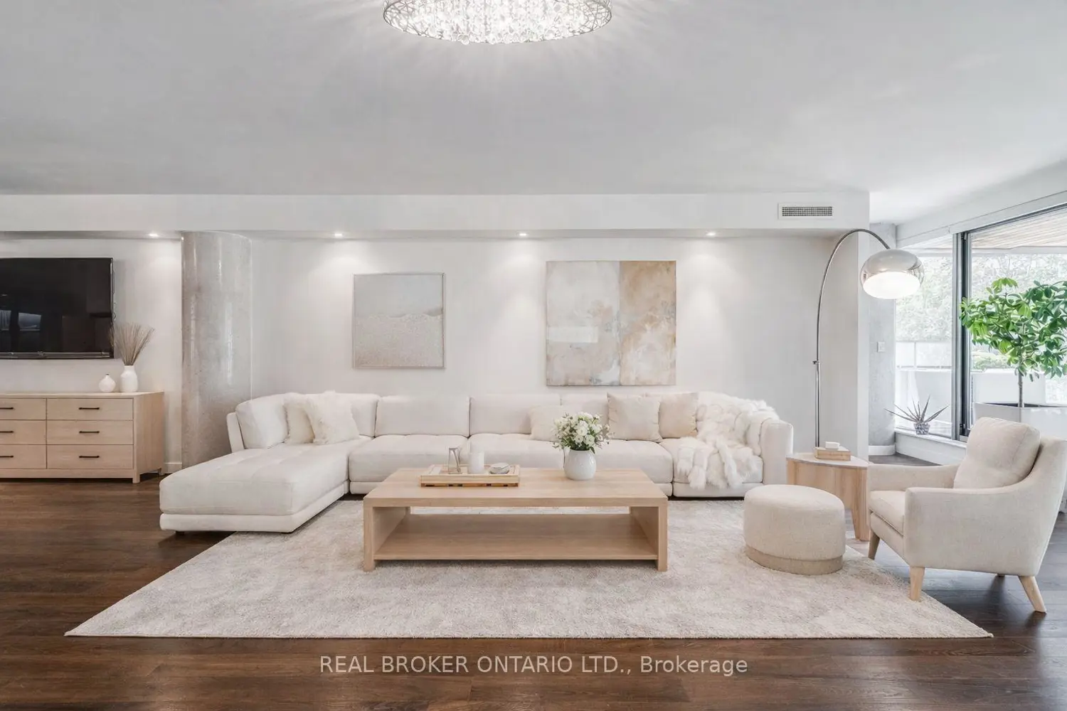 Additional image 4 of 500 Wellington Street 201