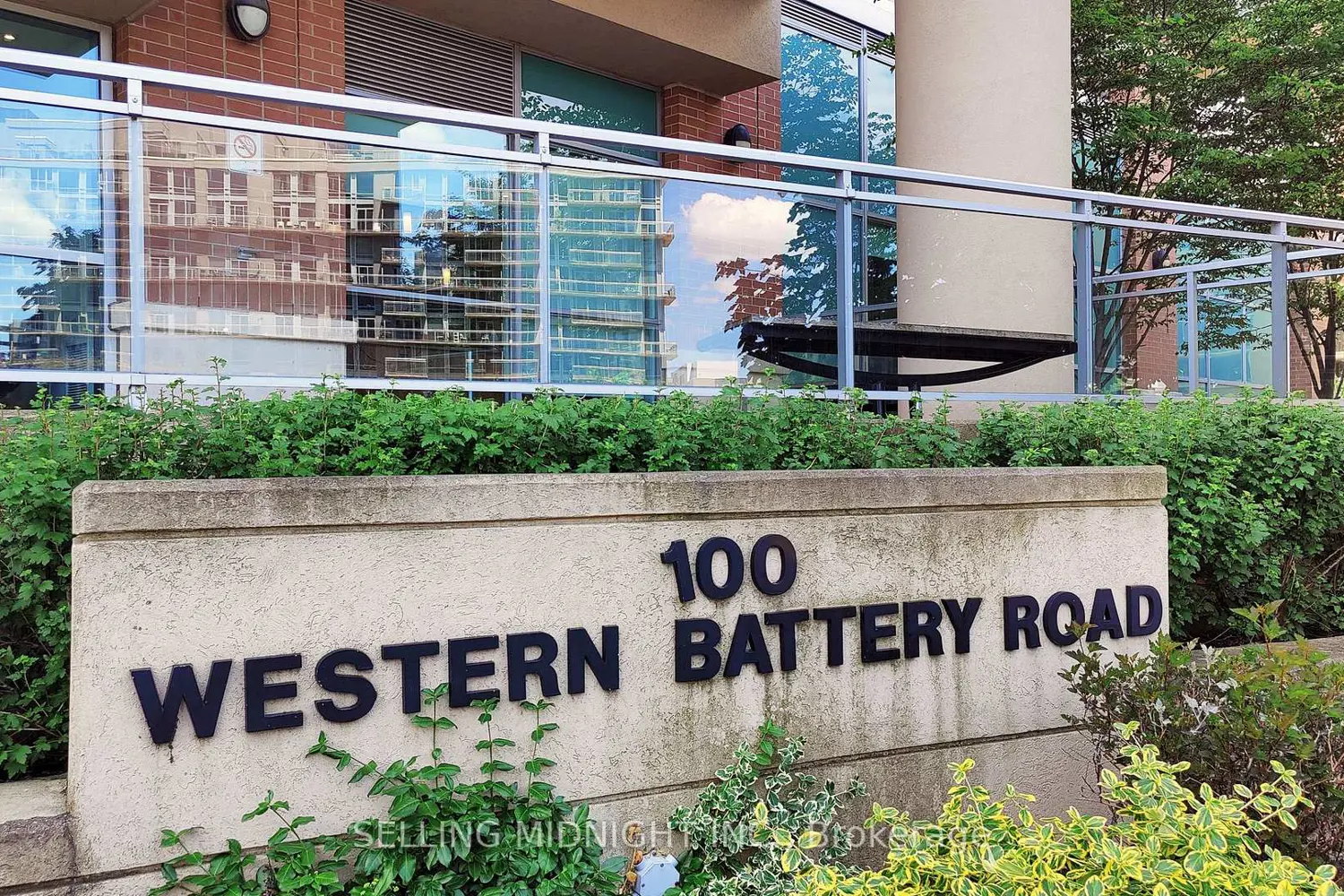 Additional image 16 of 100 Western Battery Road 711