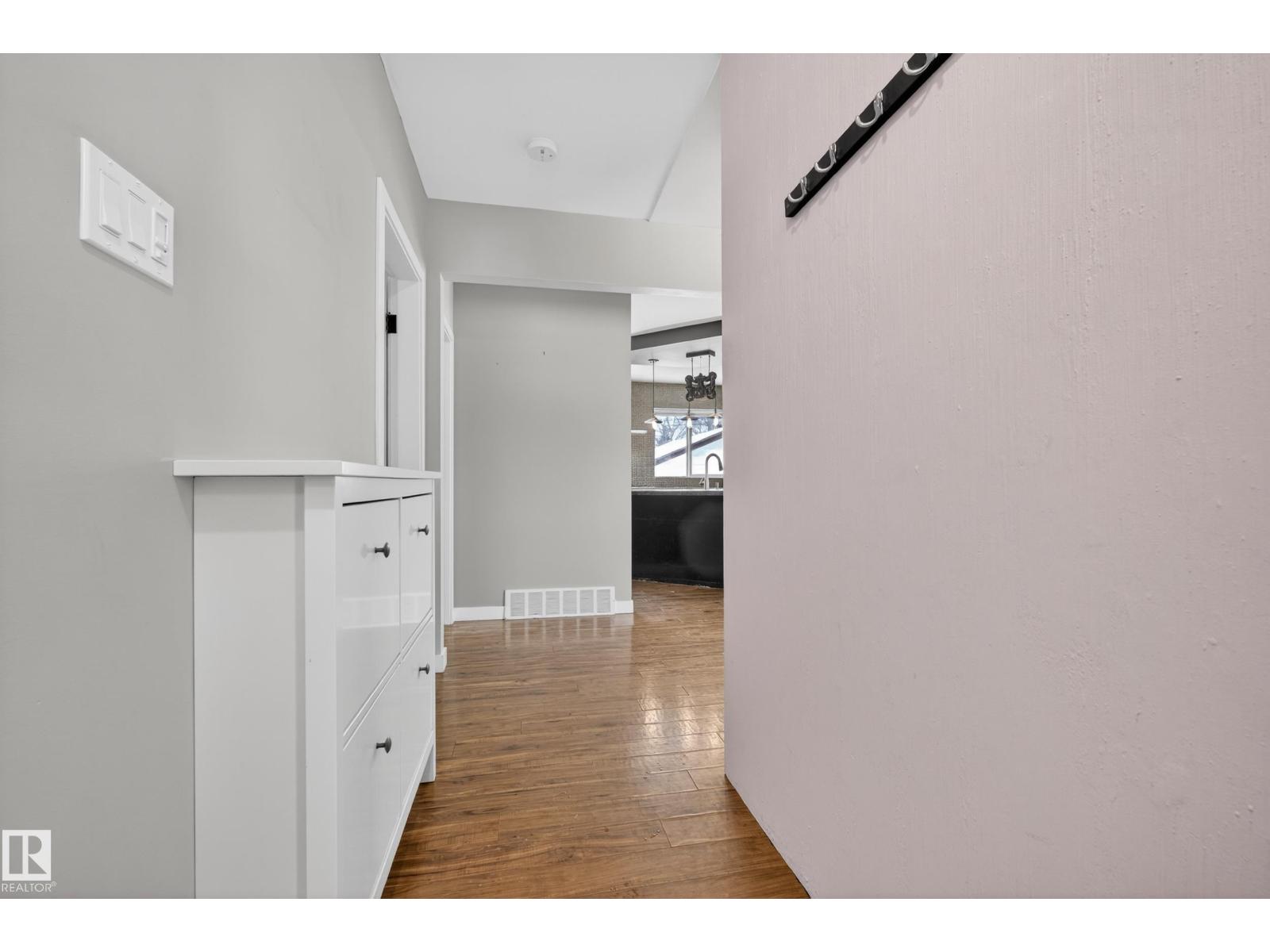 Additional image 4 of 3613 113 Avenue NW, Edmonton, AB, T5W0P7