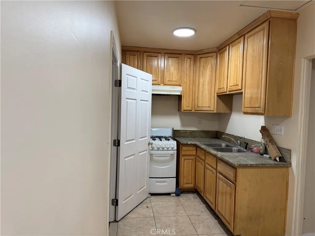 1365 E 16th Street, Los Angeles, CA 90021