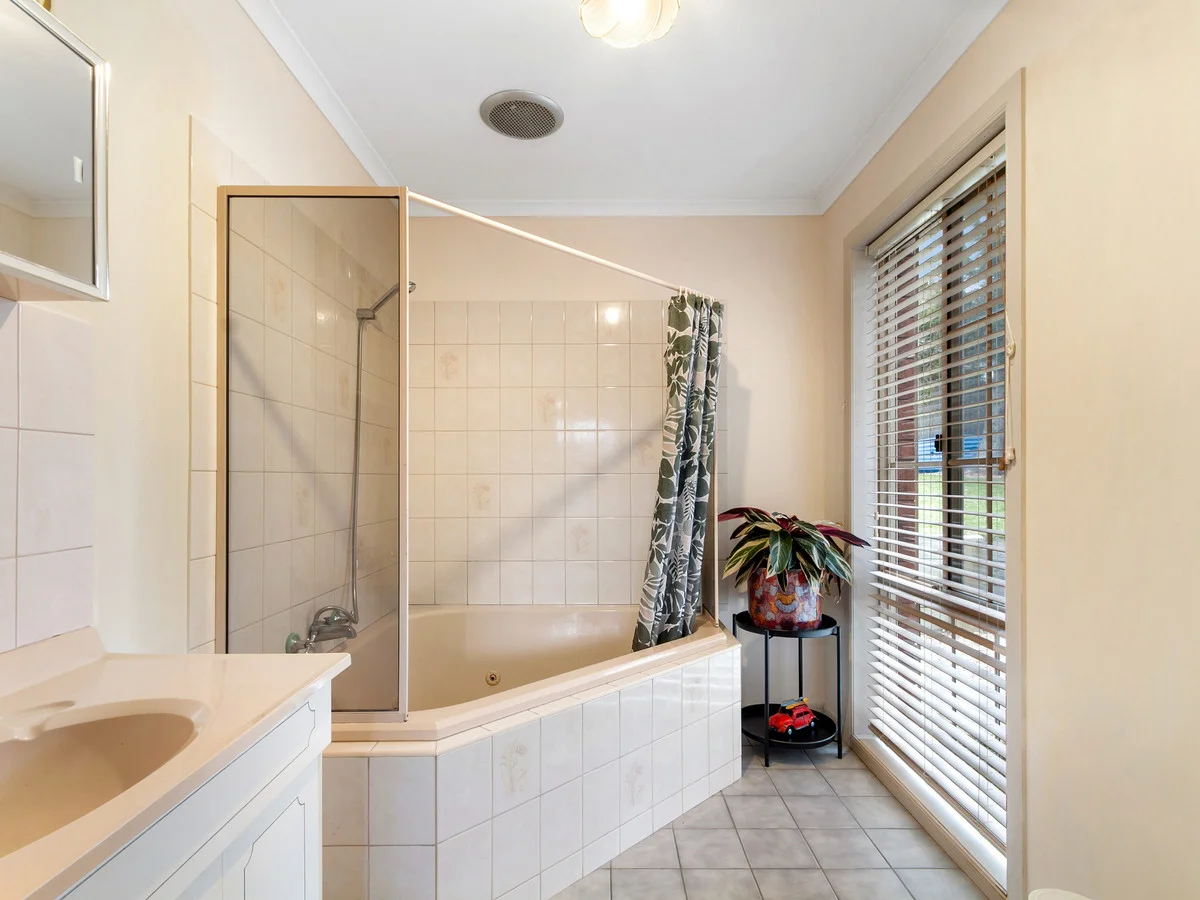 Additional image 14 of 12 Margaret Court, Kalimna VIC 3909