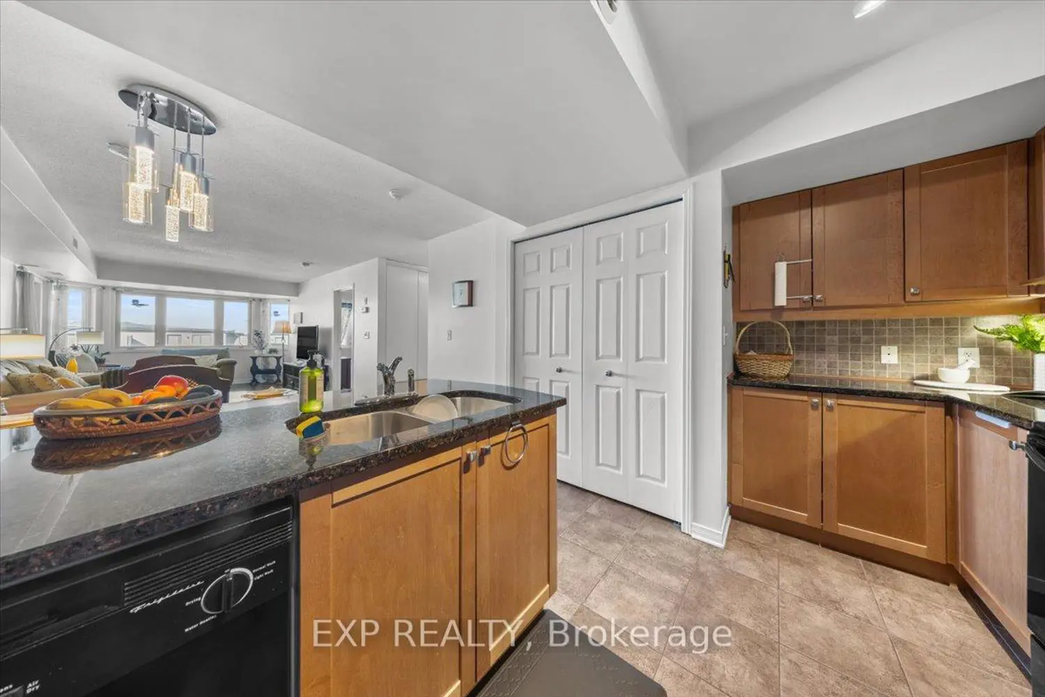 Additional image 15 of 1931 St. Joseph Boulevard 307