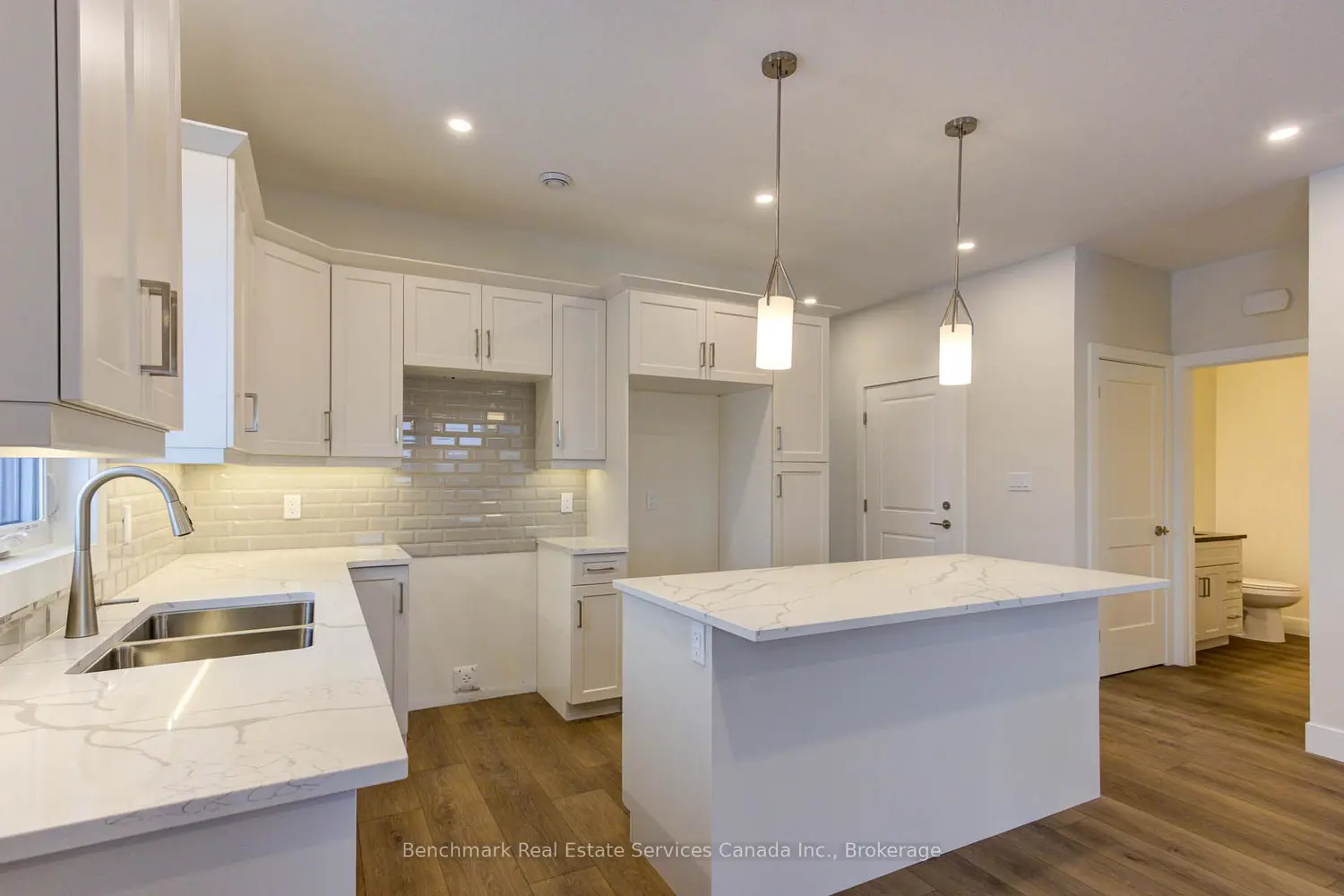 59 Cavalier Crescent photo 4