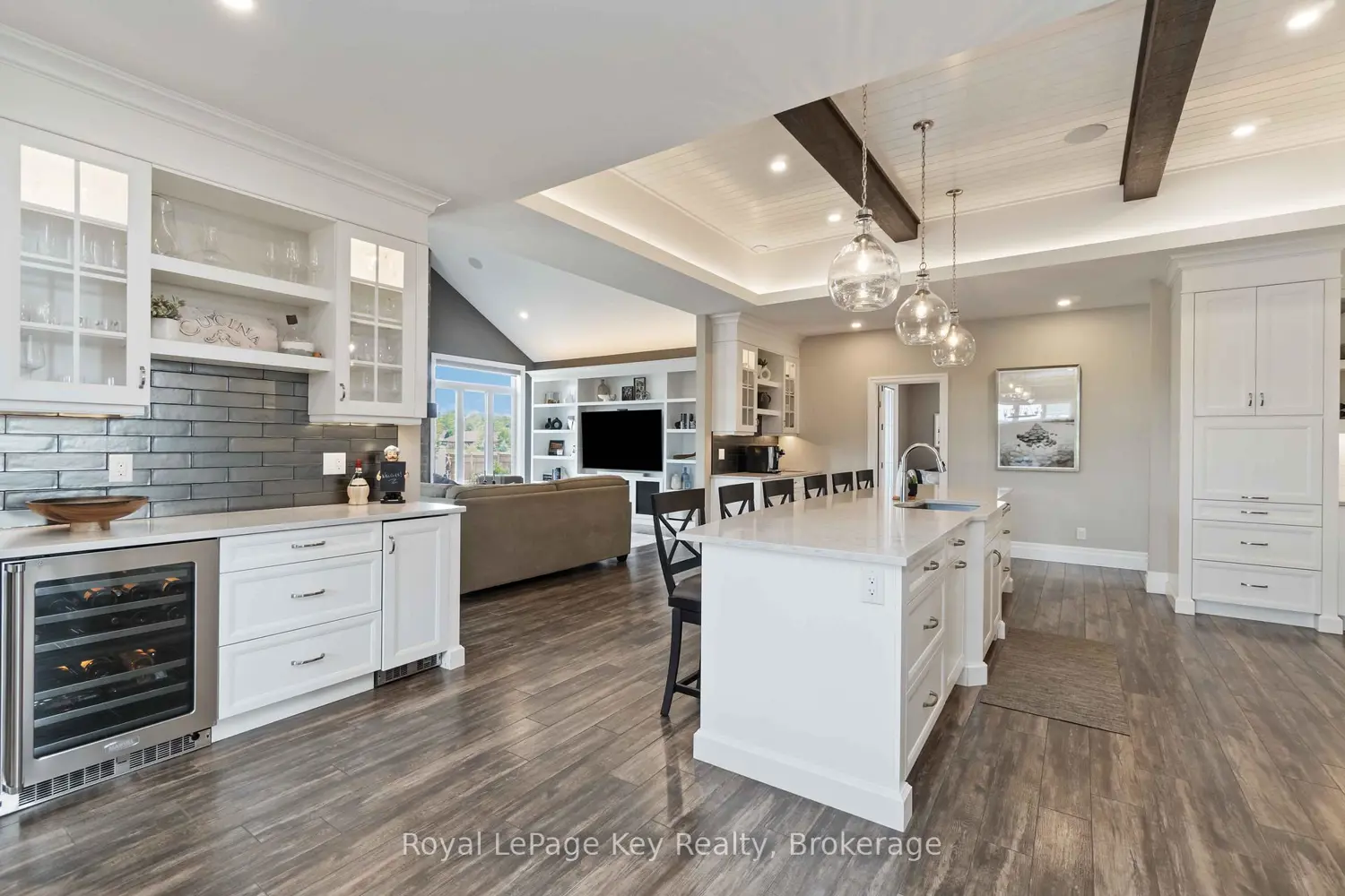 Additional image 8 of 4043 Van Bree Drive