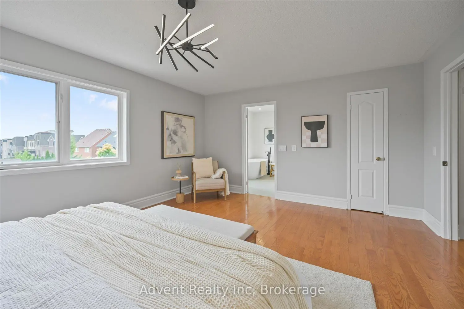 Additional image 7 of 5 Angus Glen Boulevard