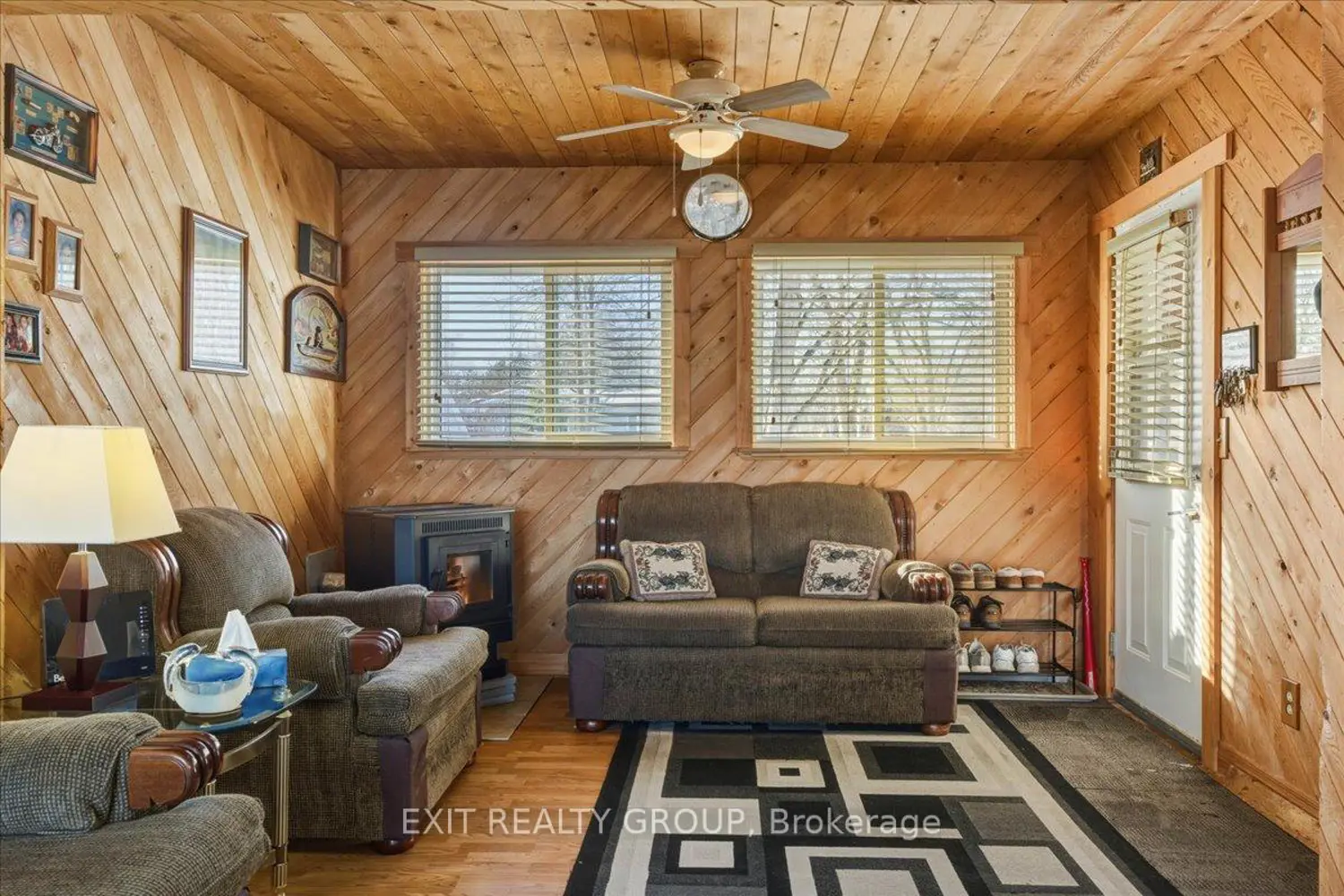 Additional image 3 of 33 Willow Point Road