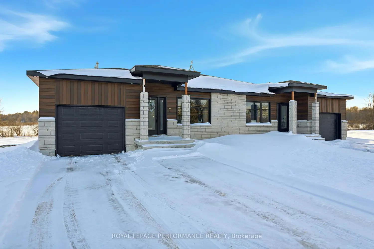 Additional image 3 of 3676-3678 Front Road