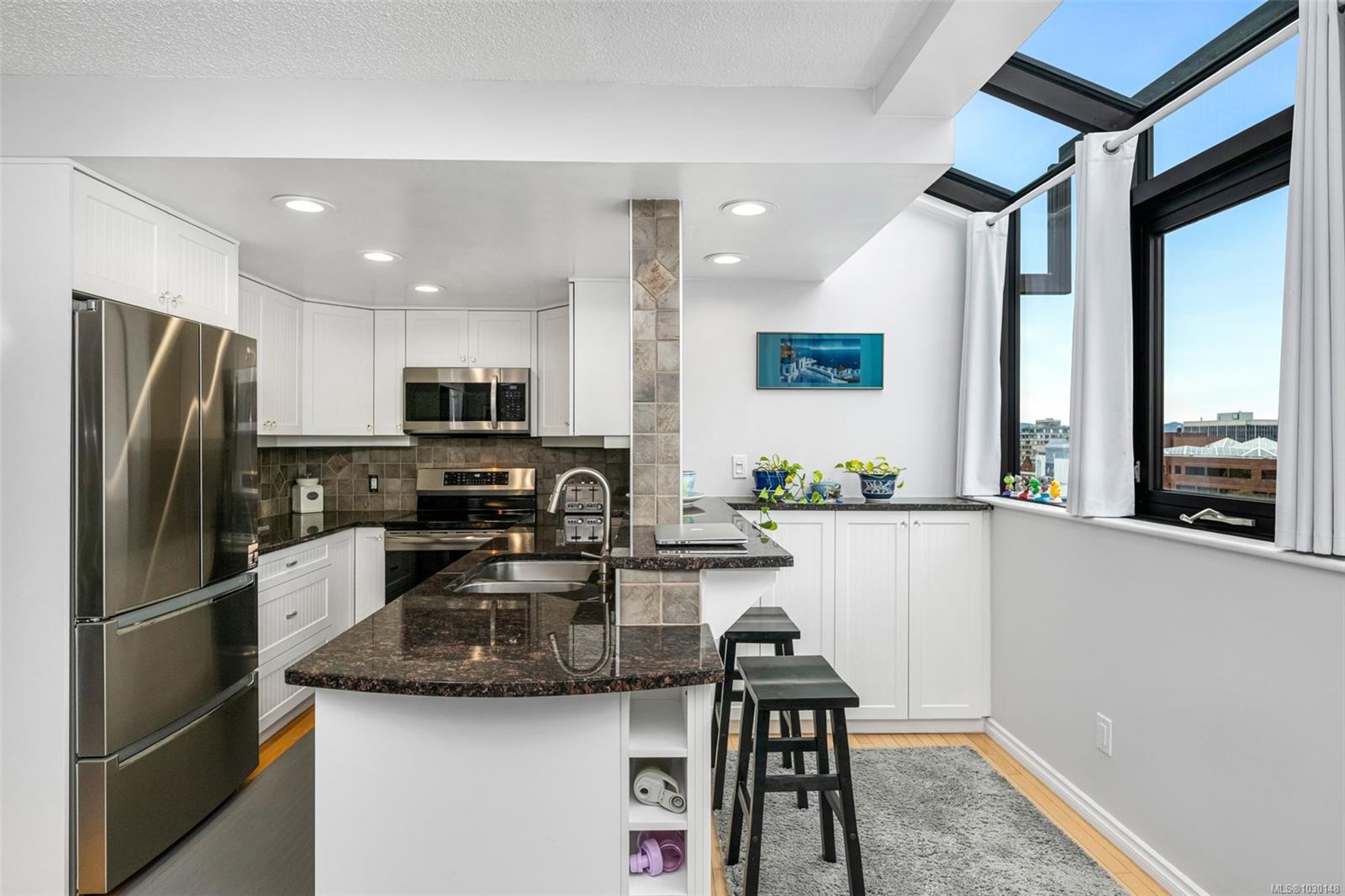 Additional image 3 of 805-819 Burdett Avenue, Victoria, BC, V8W 1B3