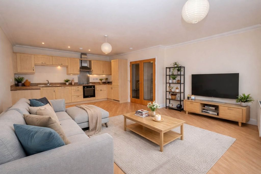 3 bed flat for saleGeorge Roche Road, Canterbury CT1