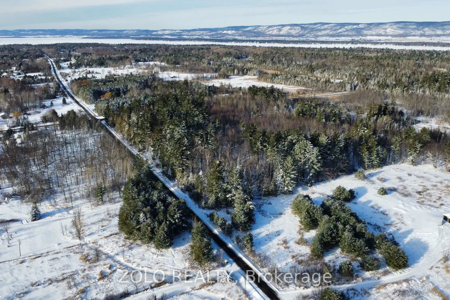 3240 Greenland Road photo 4