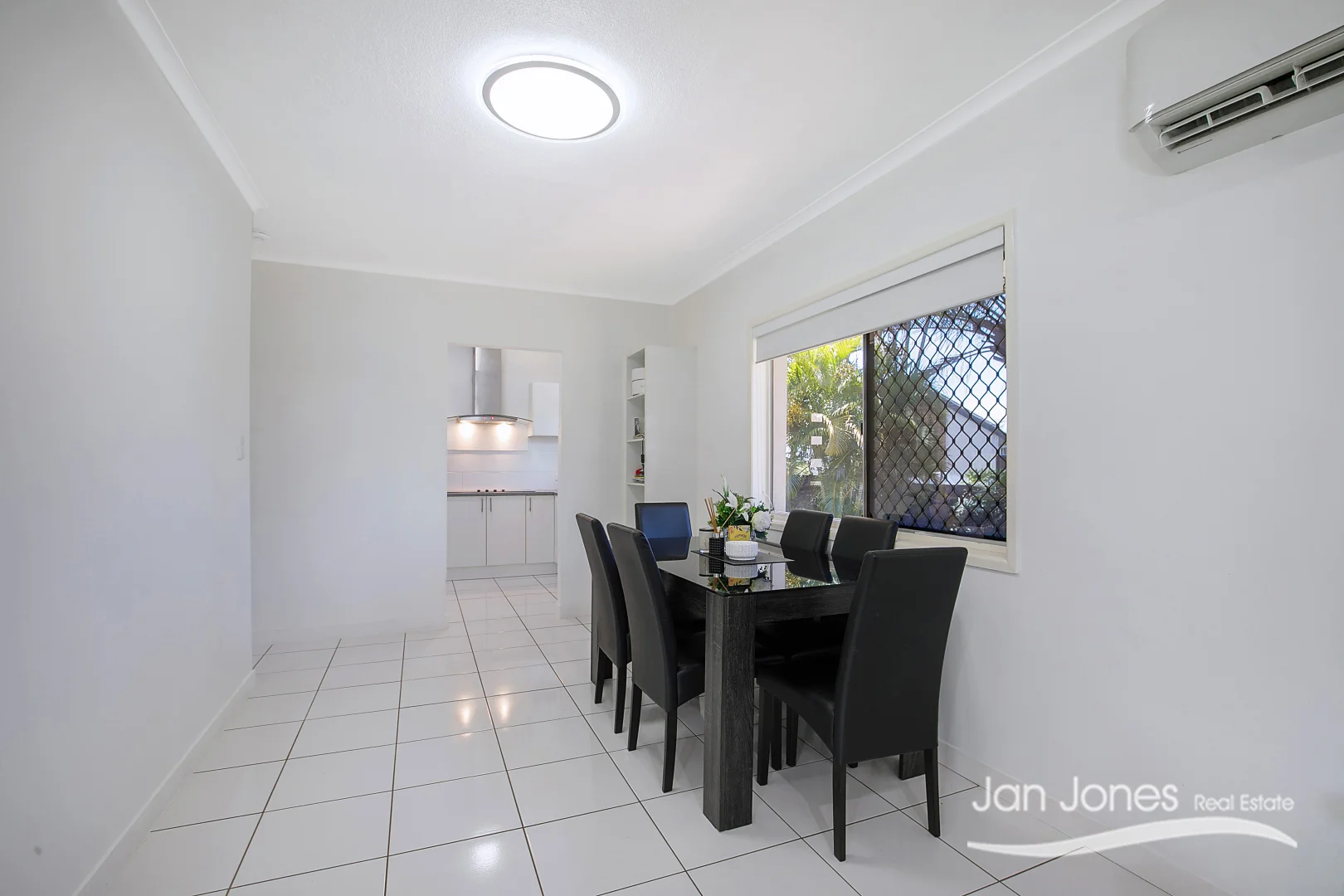 Additional image 7 of 6 Arizonica Drive, Clontarf QLD 4019