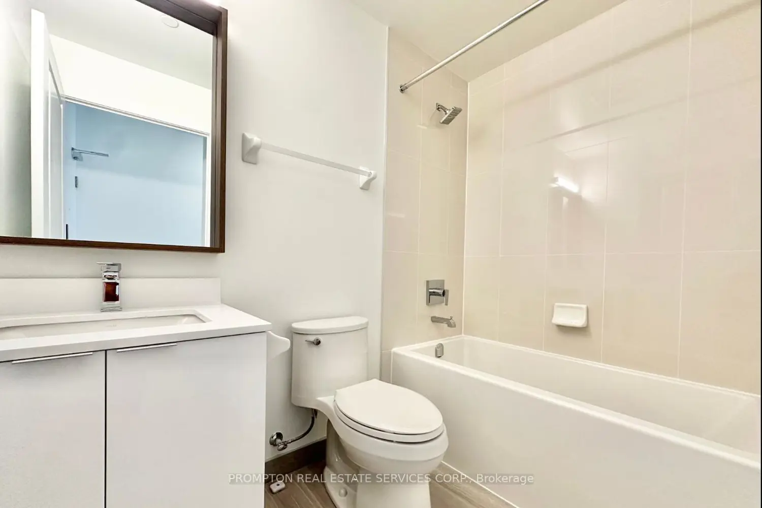 Additional image 10 of 543 Richmond Street 1116