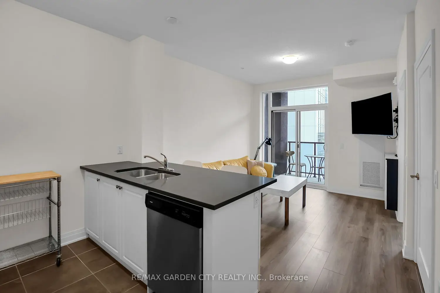 Additional image 9 of 16 Concord Place 431