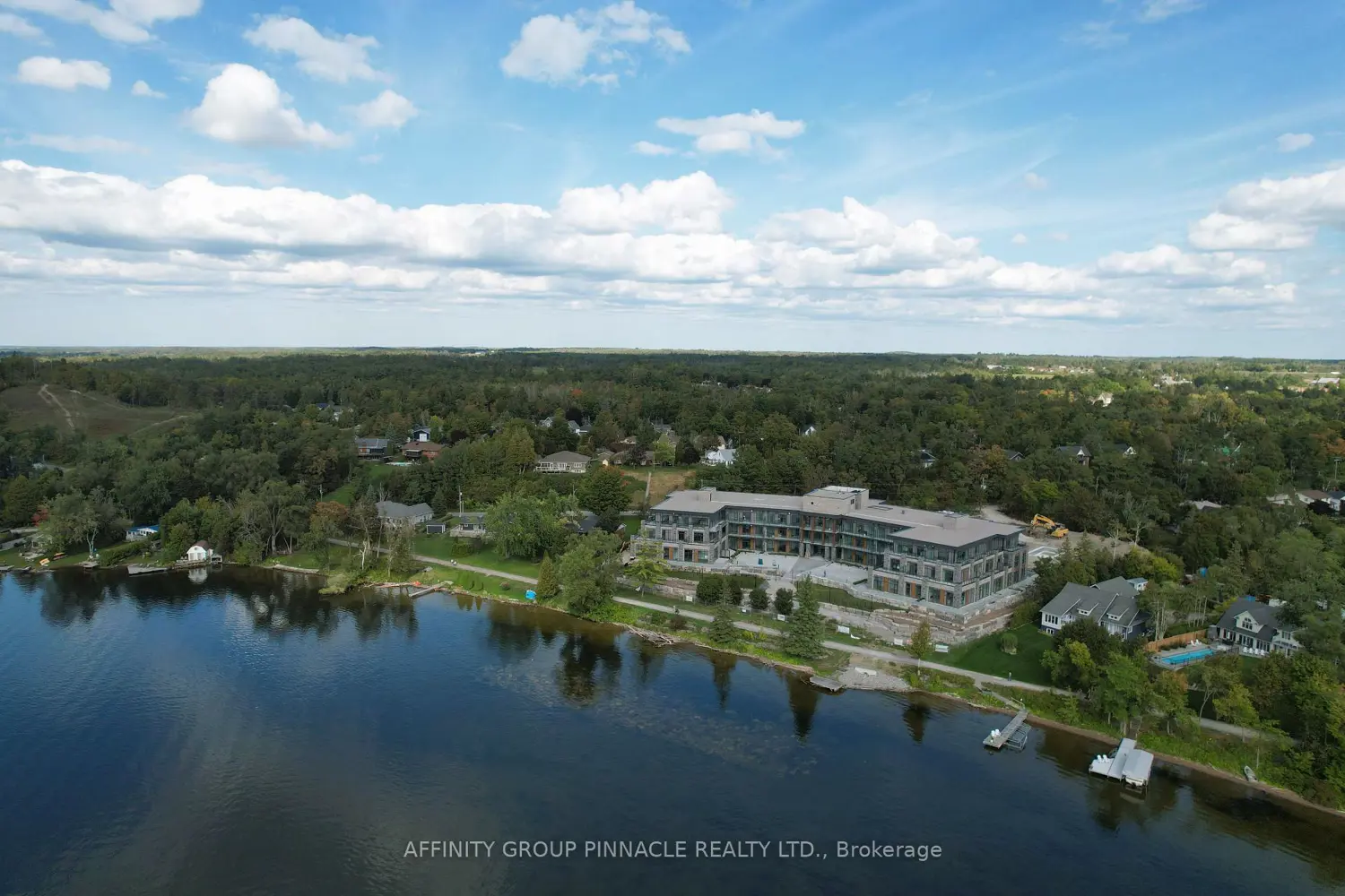 99 Louisa Street 201