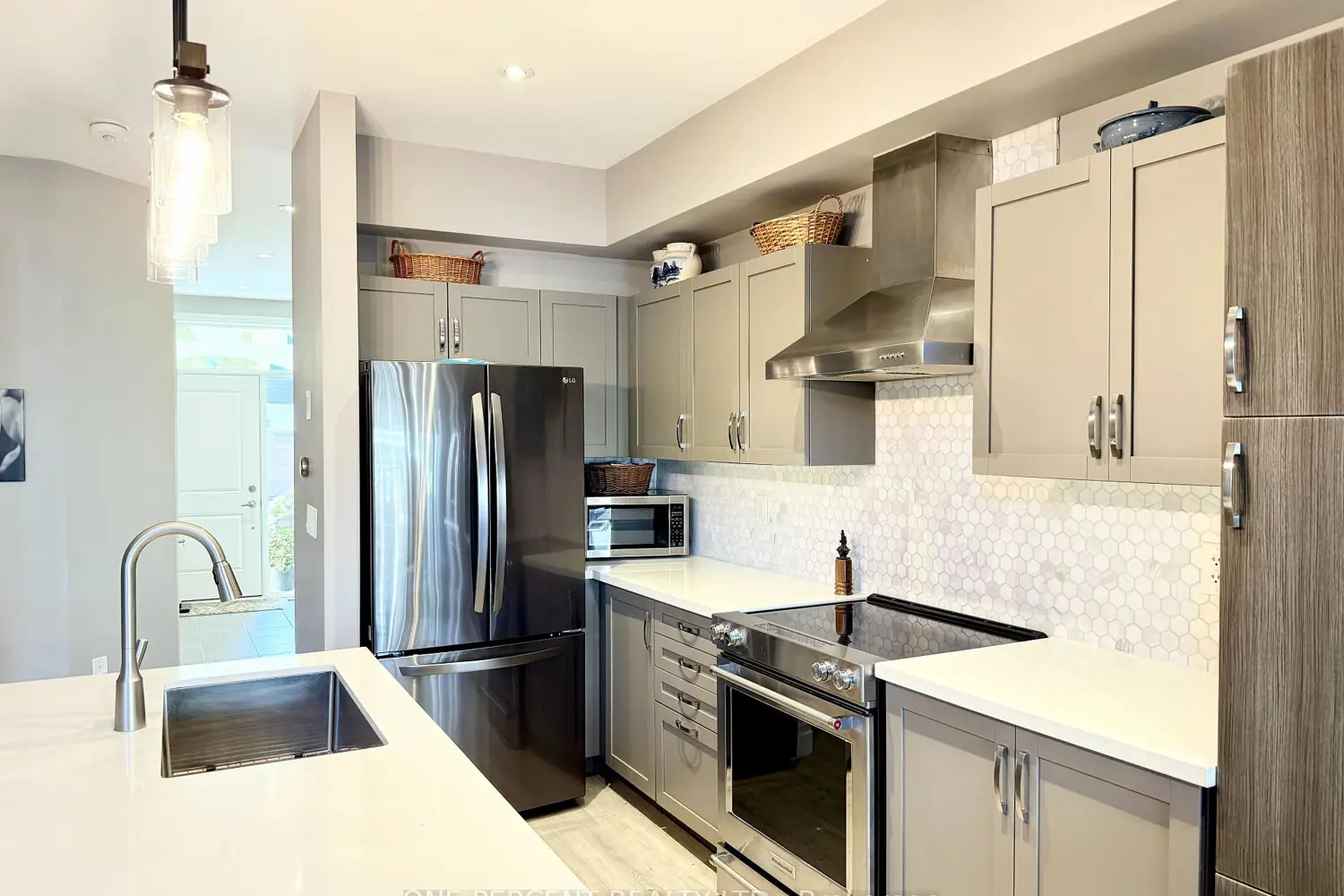 Additional image 3 of 21 Lett Avenue