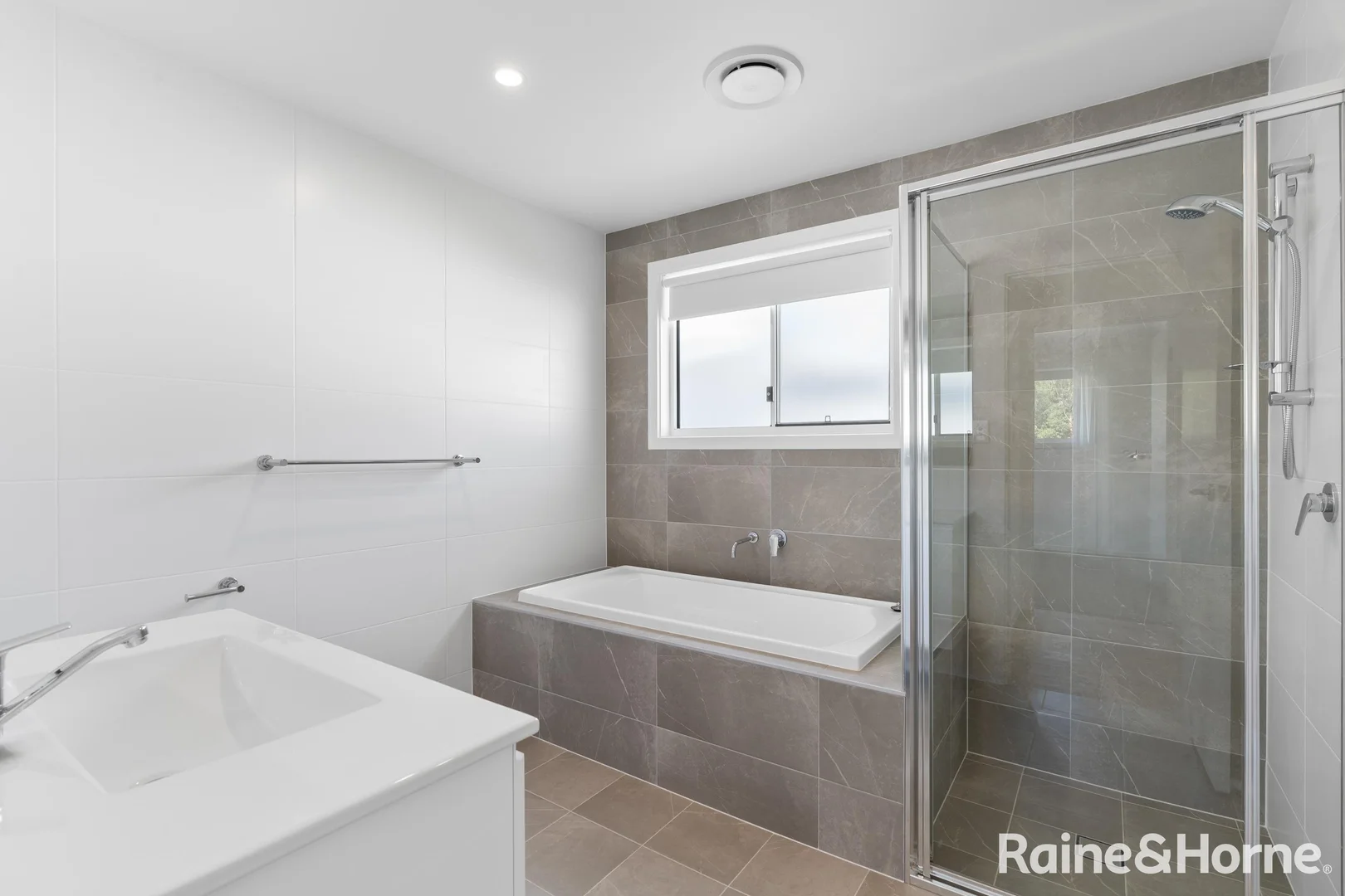 Additional image 14 of 4 Brookwater Crescent, Mollymook Beach NSW 2539