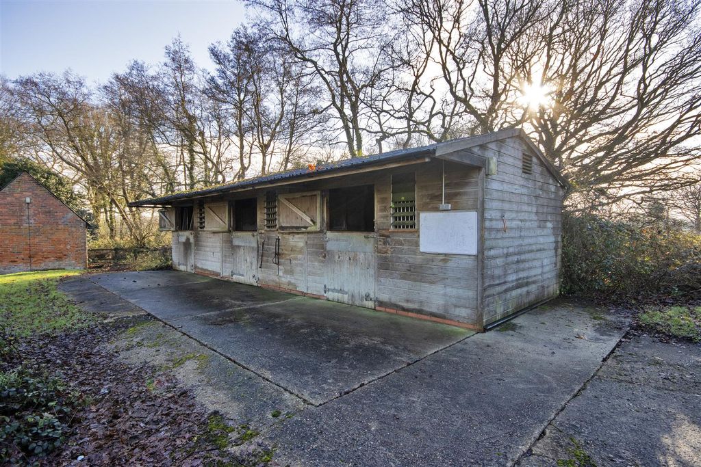 Additional image 14 of 3 bed farm for saleLittle Southernden Farm, Headcorn, Ashford, Kent TN27