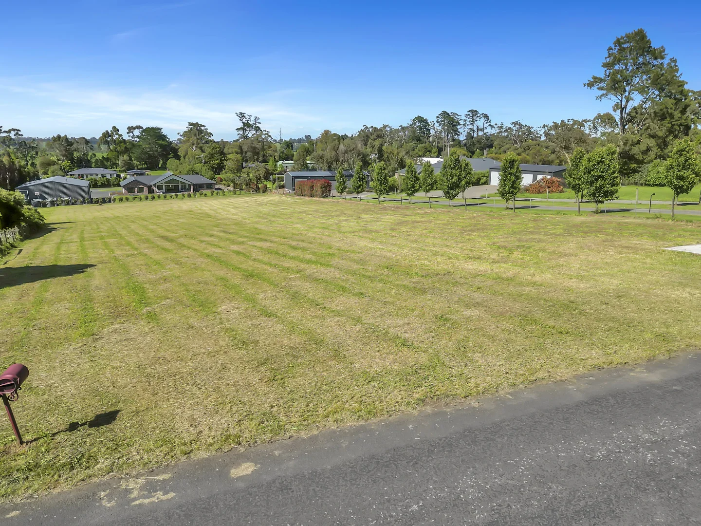 Additional image 7 of 1/12 Simper Court, Drouin VIC 3818