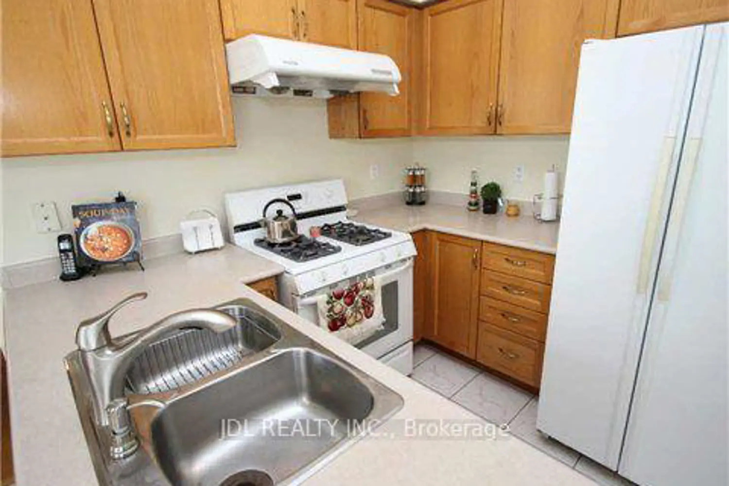 Additional image 4 of 1919 Bur Oak Avenue