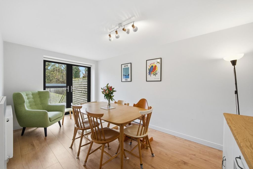 Additional image 5 of 3 bed terraced house for saleGrenville Drive, West Bridgford NG2