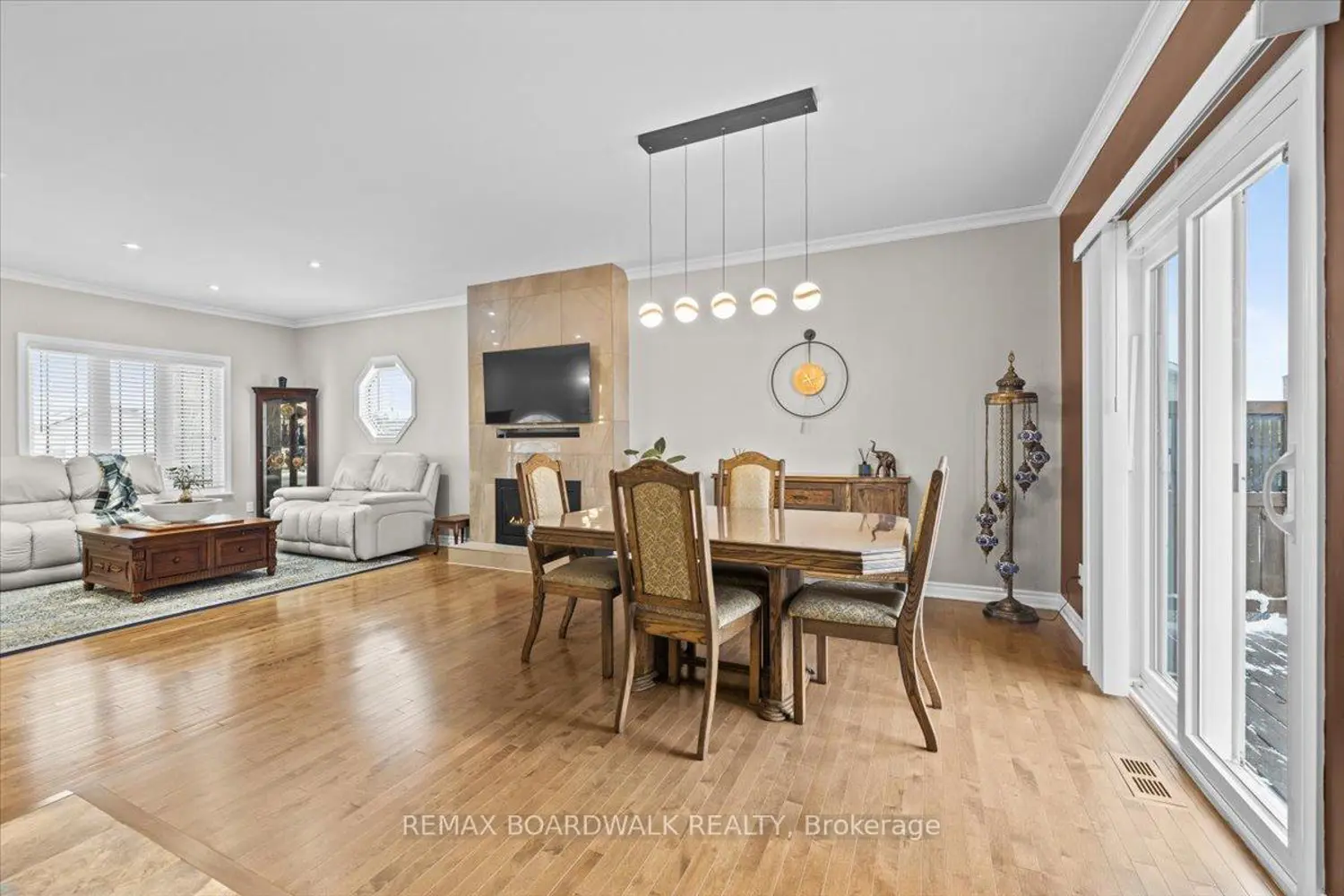 3421 Summerbreeze Drive photo 4