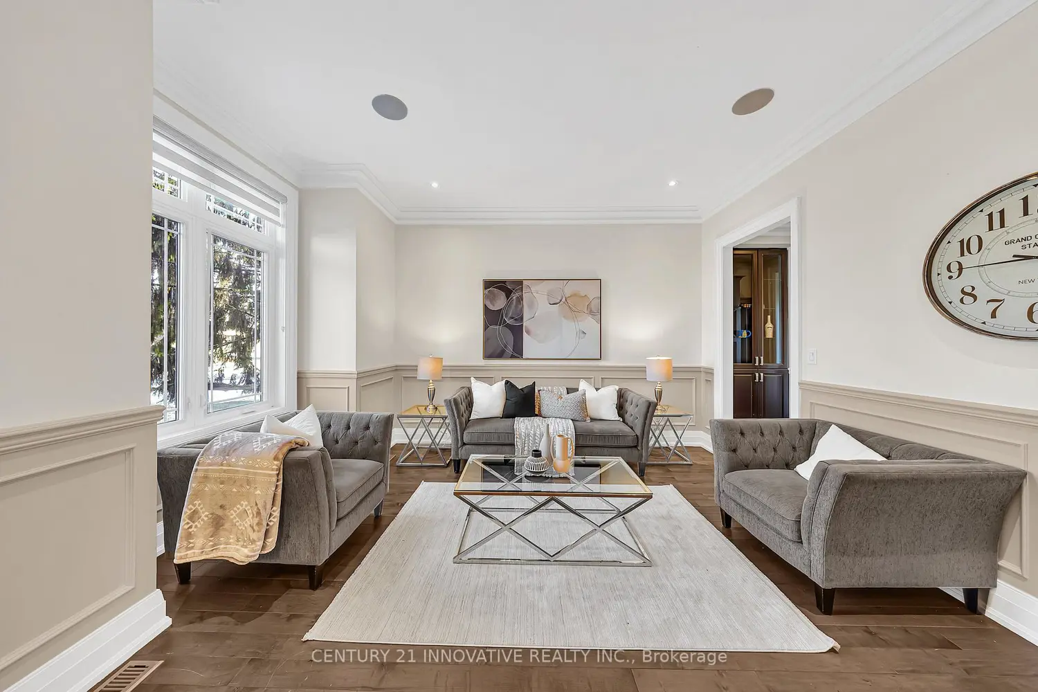 Additional image 2 of 752 Hillview Crescent