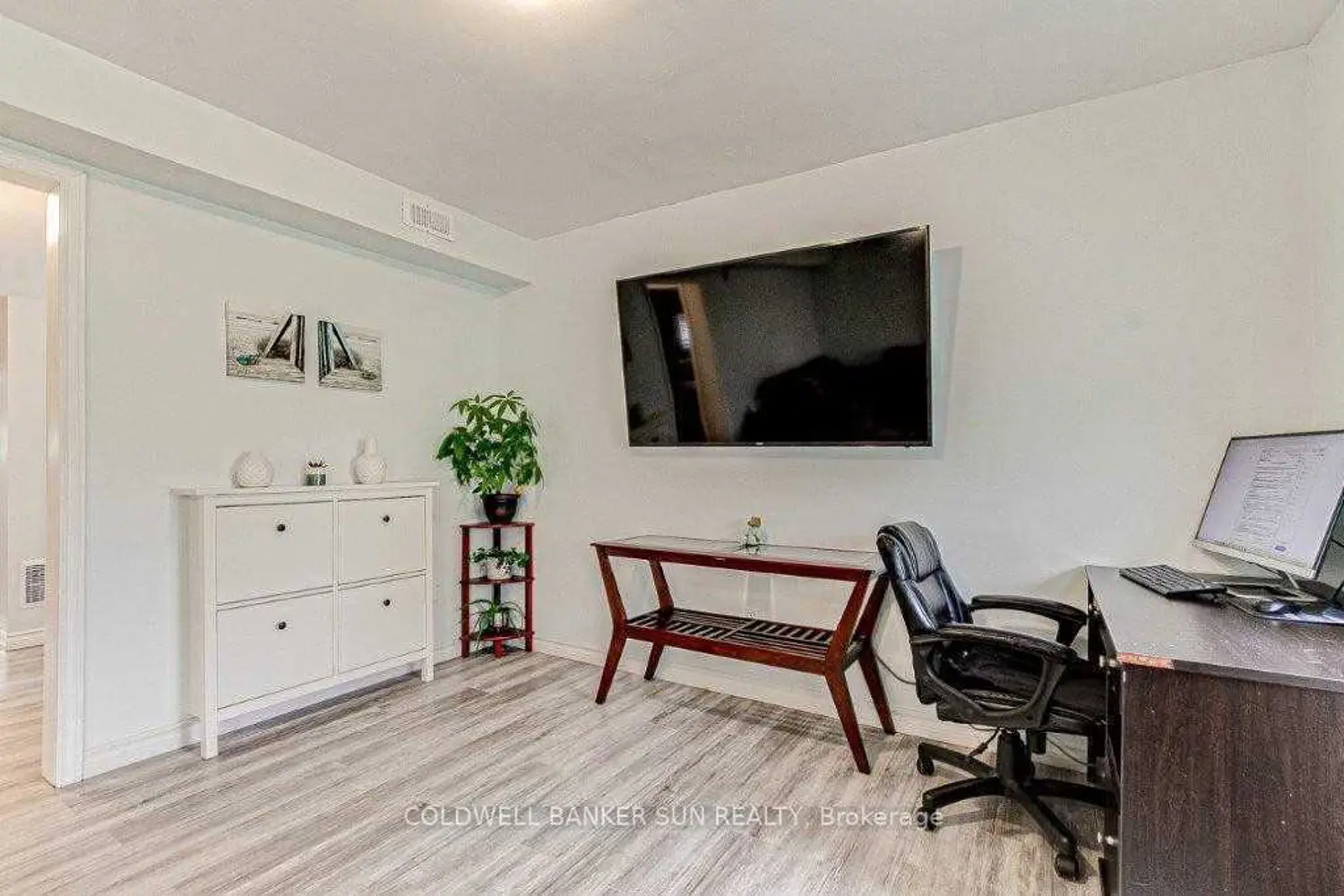 Additional image 2 of 888 Nellis Street